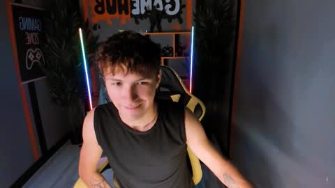 Snapshot of jonny_dark chatting on 09-15-25, 10:59 Jonny online show from 09-15-25, 10:59