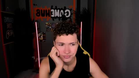 Snapshot of jonny_dark chatting on 10-18-25, 10:38 Jonny online show from 10-18-25, 10:38