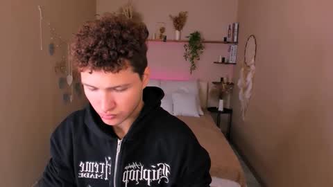 Snapshot of jonny_dark chatting on 10-21-25, 10:27 Jonny online show from 10-21-25, 10:27