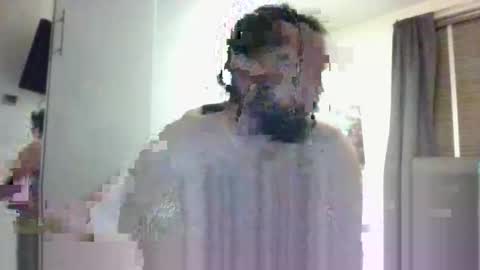 Snapshot of jonnyb9876 chatting on 10-22-25, 05:02 jonnyb9876 online show from 10-22-25, 05:02