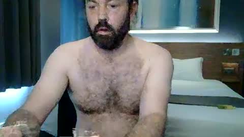 Snapshot of jonnyb9876 chatting on 12-16-25, 12:32 jonnyb9876 online show from 12-16-25, 12:32