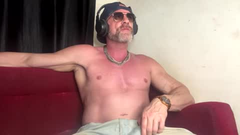 Snapshot of jonnycockfill chatting on 10-04-25, 08:40 Jonny Cockfill online show from 10-04-25, 08:40