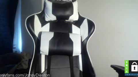 JonnyDieston online show from 12-28-24, 04:09