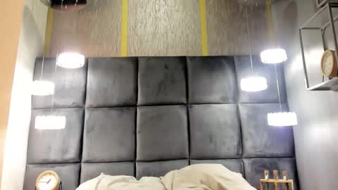 Snapshot of jonnygreey chatting on 11-24-25, 07:13 JonnyGreey online show from 11-24-25, 07:13