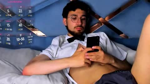 Snapshot of jonnygreey chatting on 12-01-25, 07:30 JonnyGreey online show from 12-01-25, 07:30