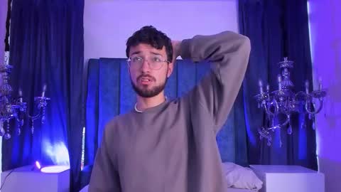 Snapshot of jonnygreey chatting on 01-05-26, 07:17 JonnyGreey online show from 01-05-26, 07:17