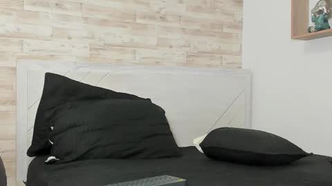 Snapshot of jordi_cooper chatting on 02-25-26, 04:11 Jordi online show from 02-25-26, 04:11