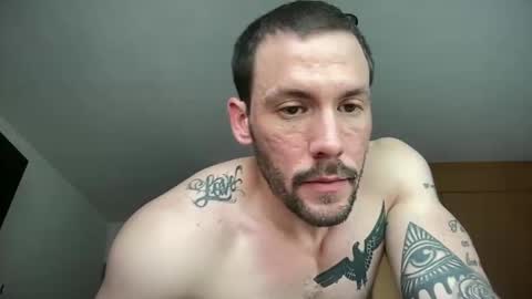 Snapshot of jorgearrp0 chatting on 10-31-25, 04:52 jorgearrp0 online show from 10-31-25, 04:52