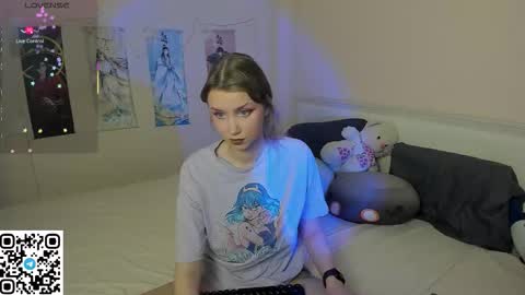 Mila online show from 11-21-25, 12:54