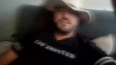 Snapshot of jose224678o chatting on 11-15-25, 10:37 jose224678o online show from 11-15-25, 10:37