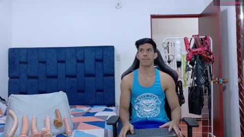 jose_rumbero91 online show from 01-11-26, 12:32