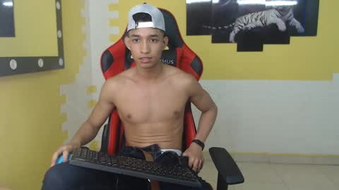 jose_sexycumm online show from 12-22-24, 11:20