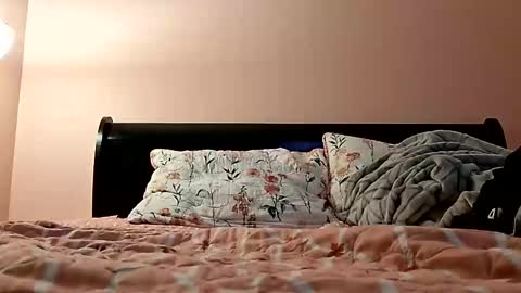 Snapshot of josemiller26 chatting on 10-23-25, 08:40 josemiller26 online show from 10-23-25, 08:40