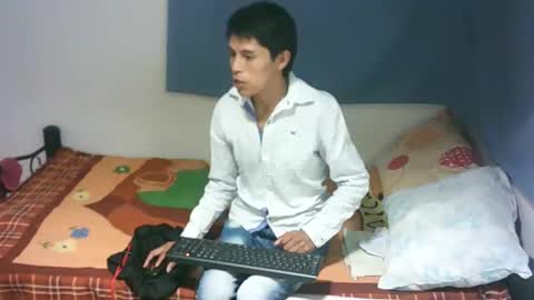 Snapshot of joseph_and_thomas chatting on 02-05-25, 03:13 thomas y joseph online show from 02-05-25, 03:13