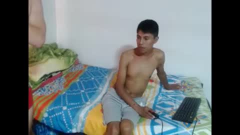 Snapshot of joseph_and_thomas chatting on 02-17-25, 06:04 thomas y joseph online show from 02-17-25, 06:04