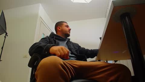 JoshKnight online show from 10-07-25, 04:53