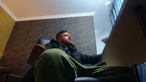 JoshKnight online show from 12-05-25, 06:11