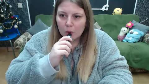 Snapshot of josiesun771 chatting on 02-10-25, 07:04 josiesun771 online show from 02-10-25, 07:04