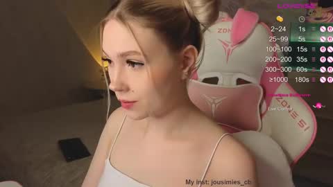 Snapshot of jousimies chatting on 02-17-25, 01:36 Jane online show from 02-17-25, 01:36