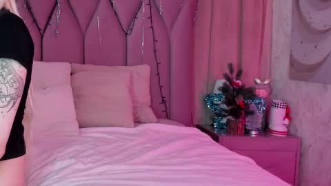 Joy Barker online show from 01-11-25, 01:43