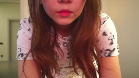 Snapshot of joycelynsiple chatting on 11-17-25, 06:30 Monica online show from 11-17-25, 06:30