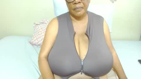 DairyQueen online show from 10-30-25, 08:38