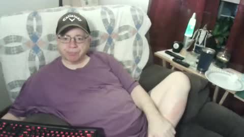 Snapshot of jpmel99 chatting on 01-19-25, 01:00 jpmel99 online show from 01-19-25, 01:00