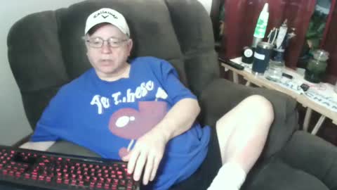 Snapshot of jpmel99 chatting on 02-23-25, 03:35 jpmel99 online show from 02-23-25, 03:35