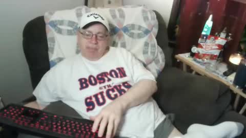 Snapshot of jpmel99 chatting on 03-09-25, 04:05 jpmel99 online show from 03-09-25, 04:05