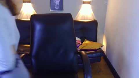 Snapshot of jsneiidy_ath chatting on 12-22-24, 04:28 Josneidy  Jos   online show from 12-22-24, 04:28