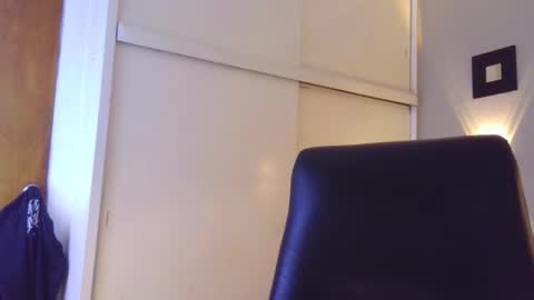 Snapshot of jsneiidy_ath chatting on 12-29-24, 09:50 Josneidy  Jos   online show from 12-29-24, 09:50