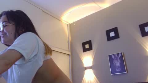 Snapshot of jsneiidy_ath chatting on 01-17-25, 07:51 Josneidy  Jos   online show from 01-17-25, 07:51