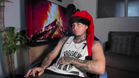 juan_alvarez18 online show from 12-02-25, 01:44