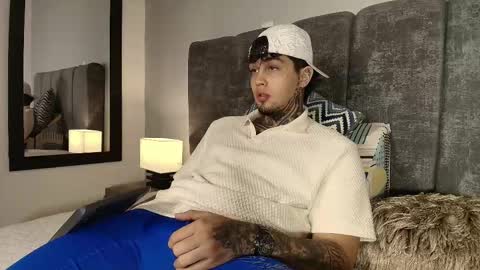 juan_alvarez18 online show from 01-07-26, 02:47