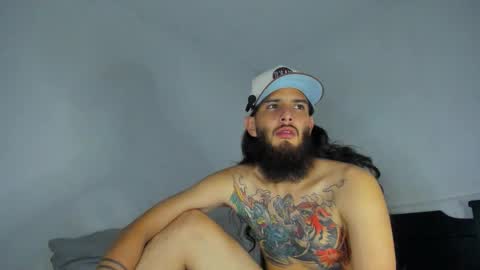 Snapshot of juan_cruz_ chatting on 11-15-25, 07:16 Juan online show from 11-15-25, 07:16