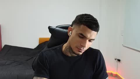 juan_gomez_1 online show from 11-21-25, 10:19