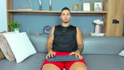 Snapshot of juan_muscle chatting on 03-04-25, 12:18 juan_muscle online show from 03-04-25, 12:18