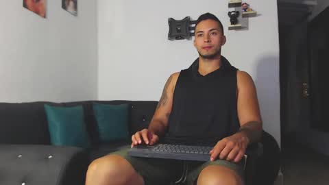 Snapshot of juan_muscle chatting on 03-12-25, 01:47 juan_muscle online show from 03-12-25, 01:47