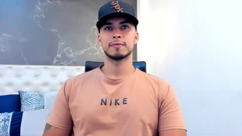 Snapshot of juan_muscle chatting on 10-28-25, 07:49 juan_muscle online show from 10-28-25, 07:49