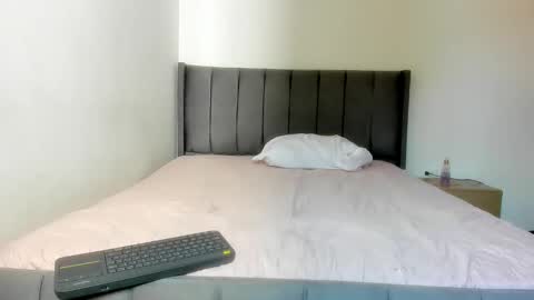 Snapshot of juan_y_ana_69 chatting on 03-12-25, 01:51 juan y ana online show from 03-12-25, 01:51