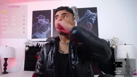 juancamilo66_ online show from 12-25-24, 02:35