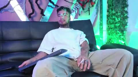 juancamilo66_ online show from 10-03-25, 03:47