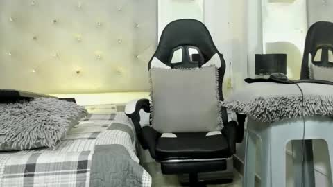 Snapshot of juandiegokingx chatting on 02-22-25, 02:30 Juan Diego Uribe online show from 02-22-25, 02:30