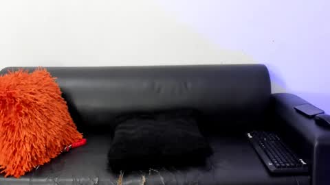 Snapshot of juandiegokingx chatting on 03-03-25, 04:35 Juan Diego Uribe online show from 03-03-25, 04:35