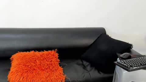 Snapshot of juandiegokingx chatting on 03-08-25, 12:33 Juan Diego Uribe online show from 03-08-25, 12:33