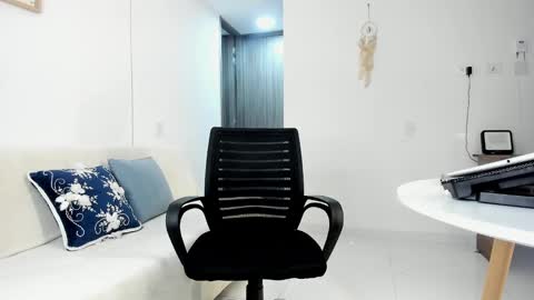 Snapshot of juandiegokingx chatting on 09-21-25, 02:13 Juan Diego Uribe online show from 09-21-25, 02:13