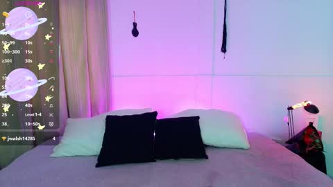 Blue online show from 11-28-25, 04:31