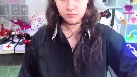 Snapshot of judithsilva chatting on 12-17-25, 10:10 JudithSilvia online show from 12-17-25, 10:10