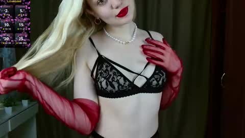 Lola  fav pattern 357595250 online show from 09-24-25, 10:51