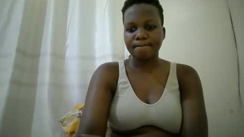 juicy_bella2 online show from 10-20-25, 07:42
